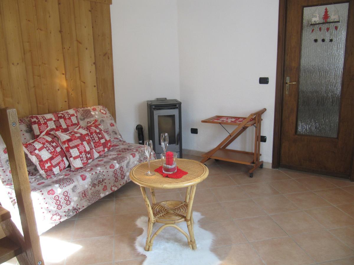 Maison Des Abeilles Vda Gressan N 0028 Bagian luar foto